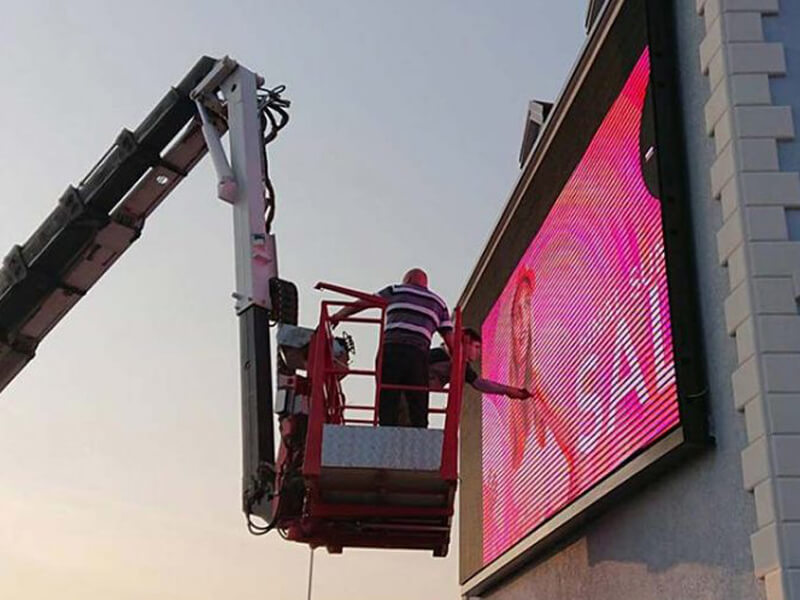 outdoor led display front service 2